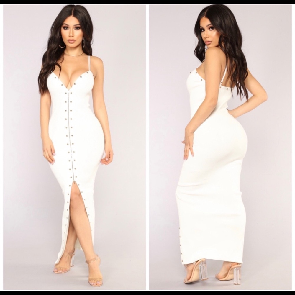 Fashion Nova white ribbed dress with zipper in front.